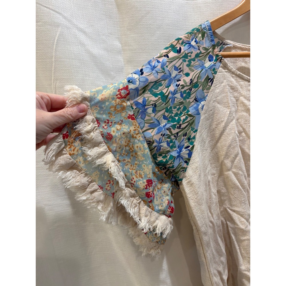 Umgee Floral Patchwork Fringe Linen Blend Top Tan Blue Small - Picture 2 of 5